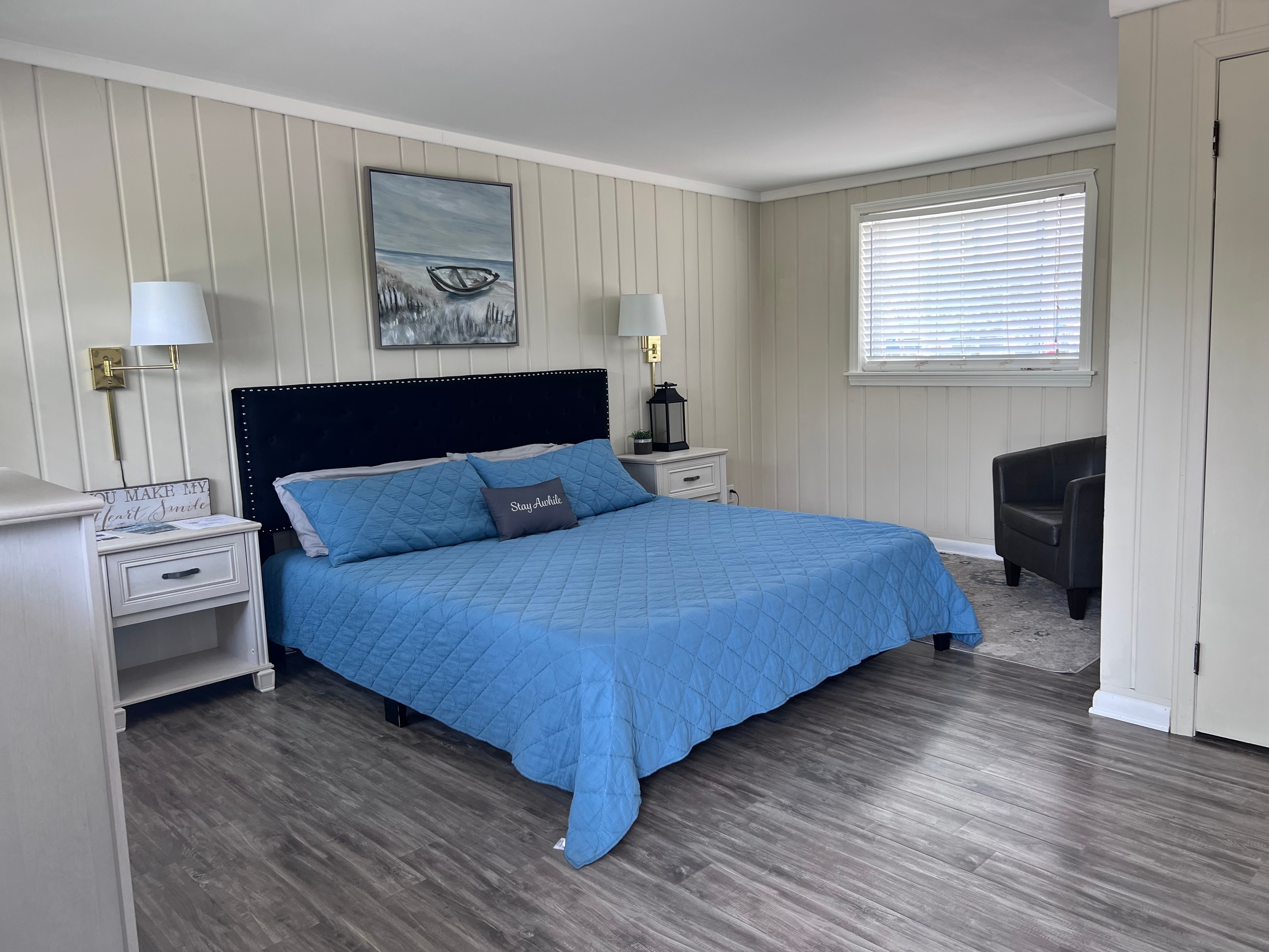 Lake view standard room with two queen beds
